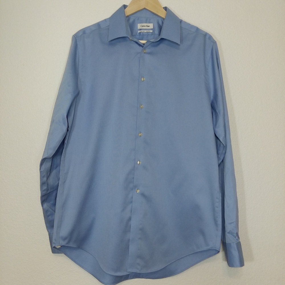 Calvin Klein Slim Fit 16 Button-Up